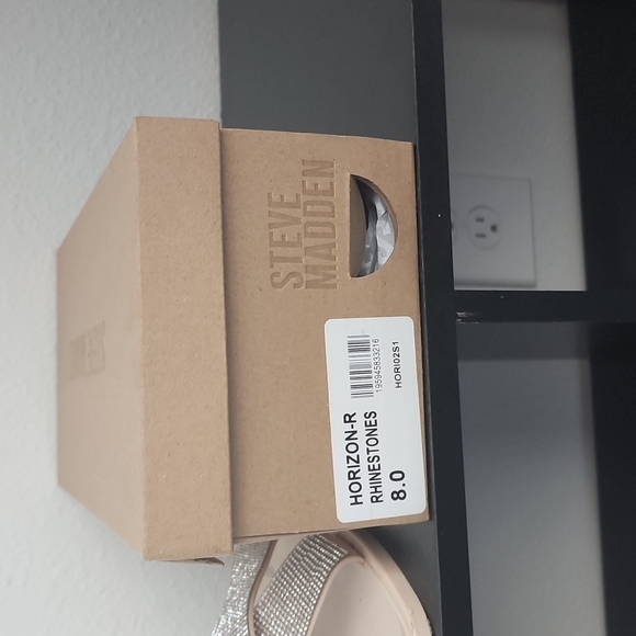 Steve Madden Sandals - Picture 3 of 3